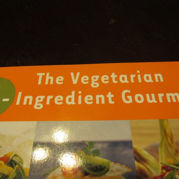 🥕🥦 Wonderful Vintage "Vegetarian 5-Ingredient Gourmet" Cookbook - Picture 2 of 13